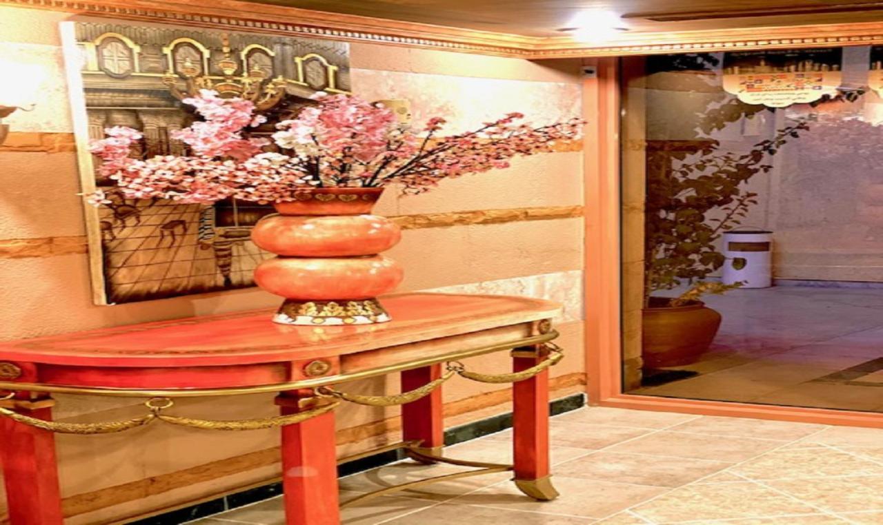 Hotel Rotana 3*