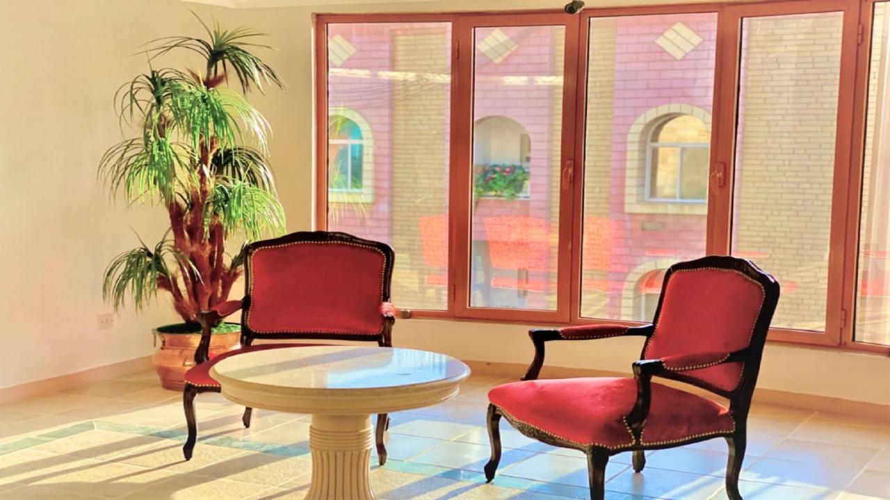 Rotana Hotel 3*