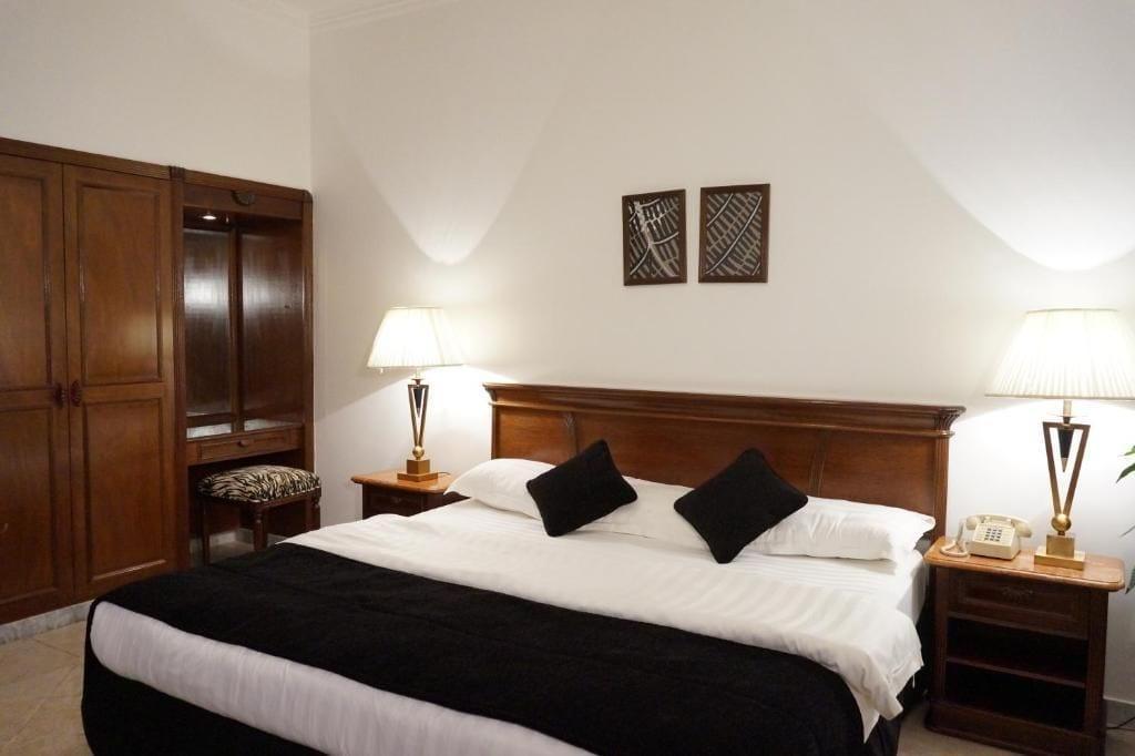 Rotana Hotel 3*